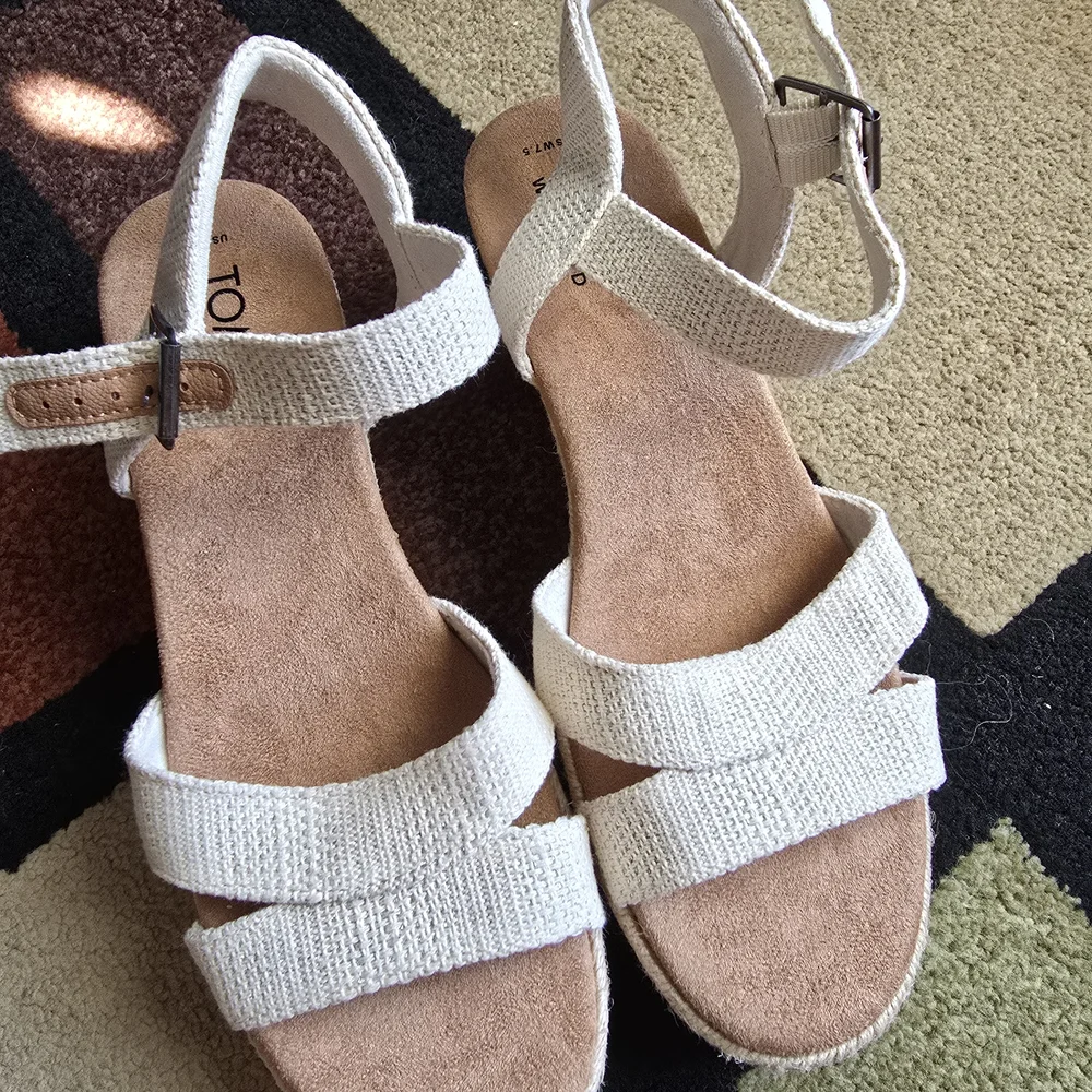 TOMS Women's Tan Espadrille Wedges - Picture 4 of 12